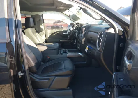 2021 Chevrolet Silverado 1500 4Wd Short Bed Lt Trail Boss z USA, uszkodzony, nr VIN 1GCPYFEL3MZ244580